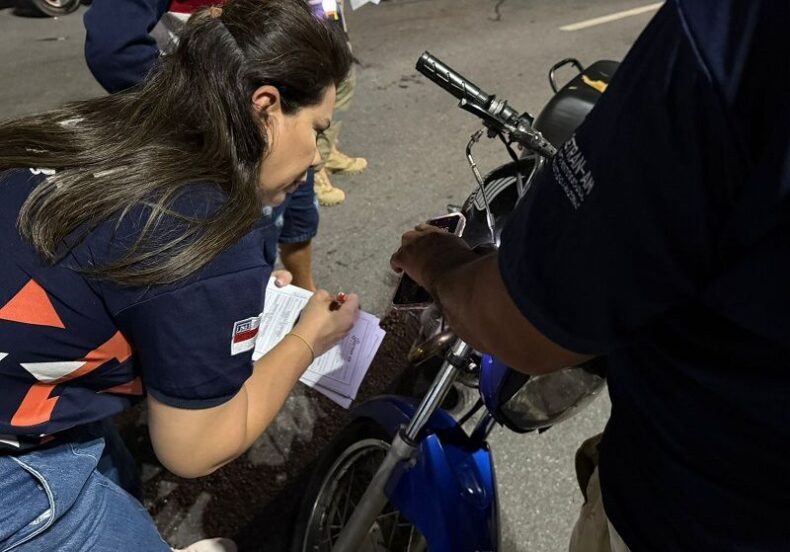 GERAL/DETRAN-AM e Forças de Segurança removem veículos envolvidos em desordem viária