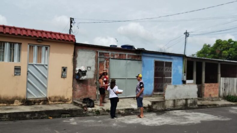 GERAL/SUHAB 403 moradores do Conjunto Carlos Braga para atualização cadastral visando a regularização do imóvel