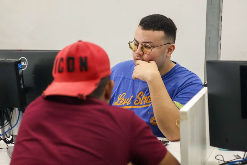 GERAL/SINE AMAZONAS divulga 156 vagas de emprego para esta sexta-feira(10)