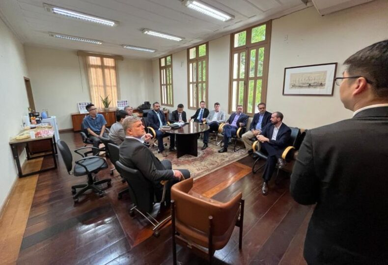 GERAL/SEMIG discute atividade de mineração no Amazonas e investimentos do setor no estado