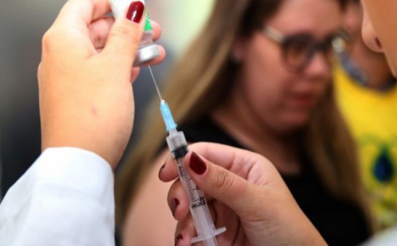 SAÚDE/AMAZONAS realiza busca ativa para IMUNIZAÇÃO contra a DENGUE