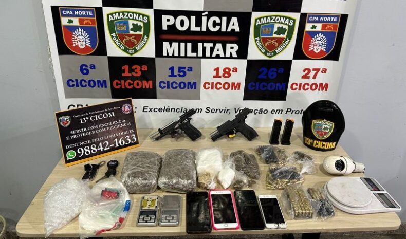 GERAL/POLíCIA MILITAR do AMAZONAS prende quatro homens e apreende mais de 250 porções de drogas e dinheiro