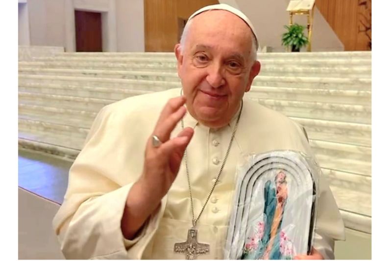 GERAL/PAPA não precisa mais de VENTILAÇÃO MECÂNICA, diz Vaticano