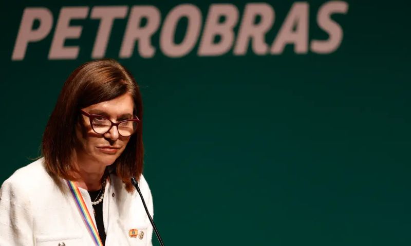 Economia/PETROBRAS reduz preço do DIESEL em R$ 0,17 a partir de 1º de abril