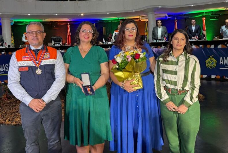 CIDADE/ROSEMARY COSTA PINTO é homenageada com medalha que leva seu nome em evento da Defesa Civil do Amazonas