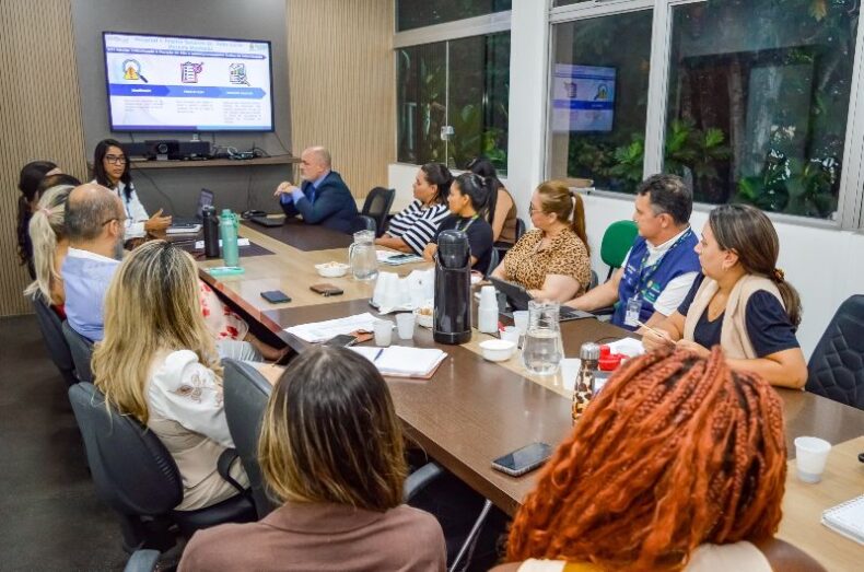 GERAL/SES-AM avalia primeiros resultados de projeto de GOVERNANÇA CLÍNICA, que monitora a gestão de leitos em unidades de saúde