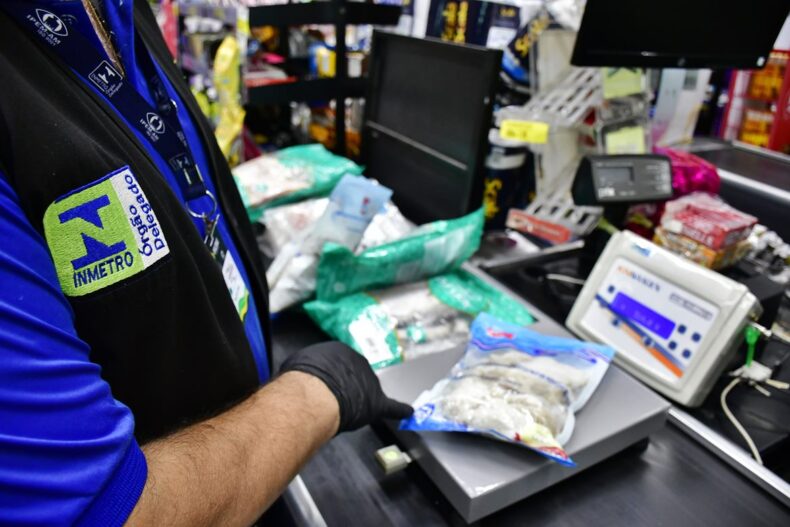 GERAL/OPERAÇÃO PÁSCOA: IPEM-AM fiscaliza produtos tradicionais da SEMANA SANTA e orienta consumidores