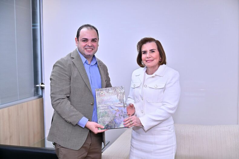 GERAL/TCE-AM entrega PRESTAÇÃO de CONTAS à Assembleia Legislativa e reforça parceria institucional no último dia do prazo