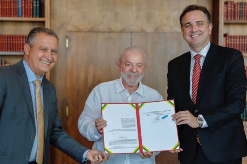 PACTO FEDERATIVO/Presidente assina decreto que lista condições para estados renegociarem dívidas pelo Propag