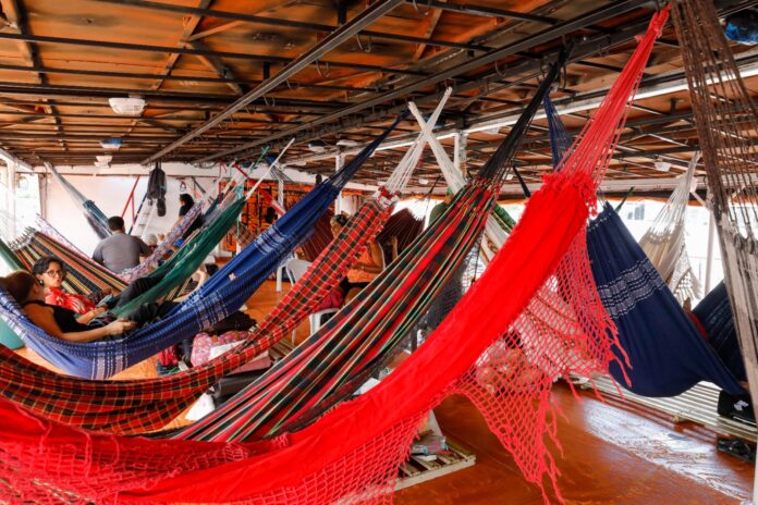 Festival de Parintins 2025 - Barcos e lanchas se preparam para aumento de vendas com proximidade da festa dos bumbás 2_Foto Antonio Lima Secom