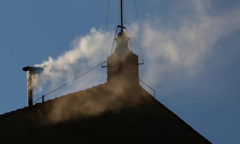 Internacional/NORTE-AMERICANO Robert Francis PREVOST é eleito o 267º PAPA