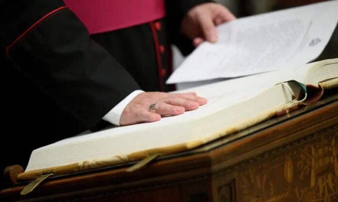 VATICAN MEDIA-080
