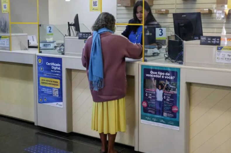 GERAL/CORREIOS atendem mais de 900 mil aposentados e pensionistas do INSS