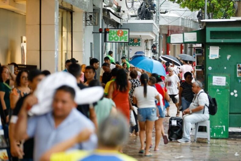 ECONOMIA/Governo do Amazonas realiza pagamento da PRIMEIRA PARCELA do 13º SALÁRIO dos servidores públicos estaduais