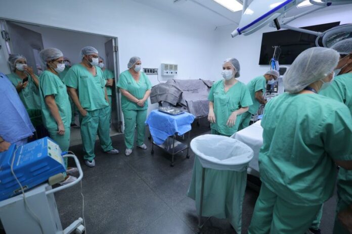 SECOM - CIRURGIA CARDÍACA INÉDITA8-030
