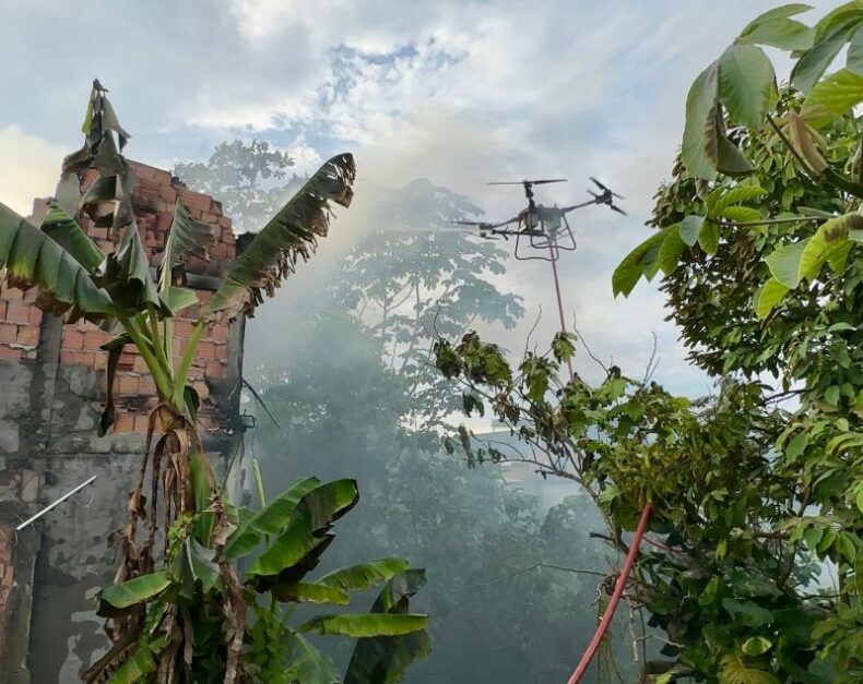SEGURANÇA/No AM, CORPO de BOMBEIROS atende primeira ocorrência com DRONE desenvolvido para combater incêndios