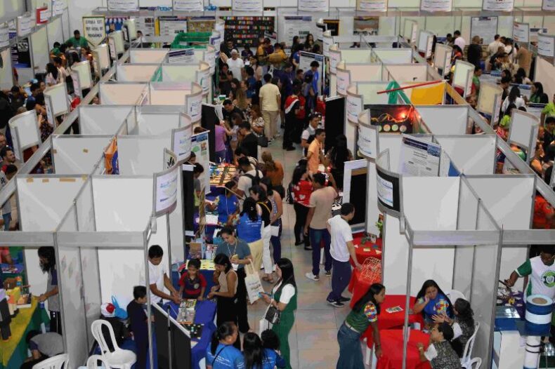 EDUCAÇãO/No AM, Escolas da REDE ESTADUAL participam do 15º Encontro Nacional de MATEMÃTICA