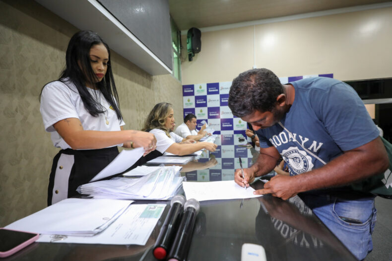 GERAL/Governador do Amazonas anuncia 10 MIL novos contemplados no segundo ciclo do projeto CNH SOCIAL