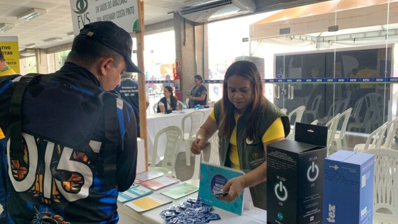 TRÂNSITO/PIT STOP: FVS-RCP orienta população durante a Semana Nacional do Trânsito em Manaus
