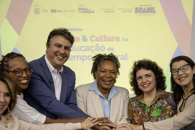 EDUCAÇÃO/Governo do Brasil financia projetos artísticos em escolas de tempo integral