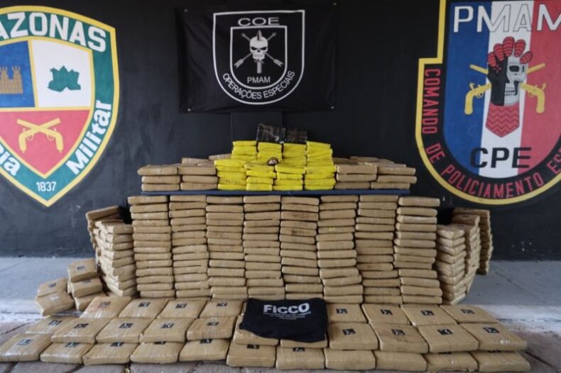 SEGURANÇA/Mais de 360kg de drogas são apreendidos em ação integrada entre a PMAM, PF, FAB e Gefron/MT