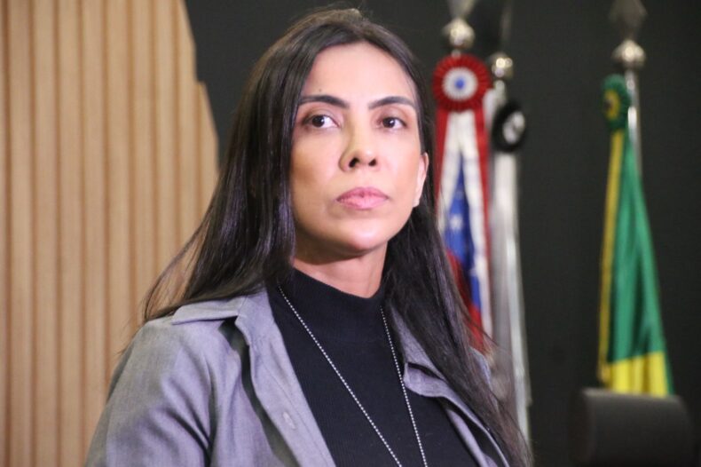 SEGURANÇA/PC-AM prende homem por armazenamento de mais de 737 materiais pornográficos de crianças e adolescentes