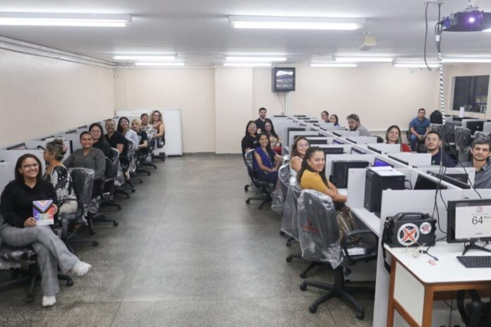 Sejusc_servidores durante o curso_foto Ygson França (2)