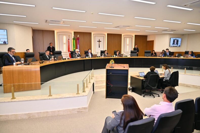 GERAL/TCE-AM mantém condenação e determina que prefeito de ENVIRA devolva quase R$ 90 mil aos cofres públicos