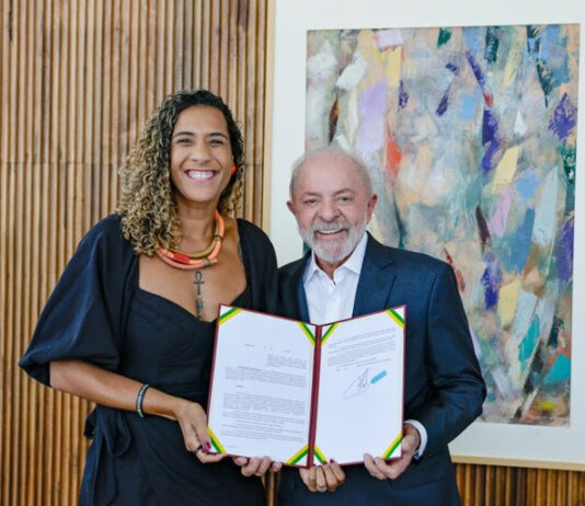 DIA DA CONSCIÊNCIA NEGRA/Lula assina 28 decretos de desapropriação em prol de quilombolas em 14 estados