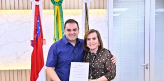GERAL/Presidente do TCE-AM apresenta à ALEAM anteprojeto de Lei que atualiza data-base dos servidores da Corte
