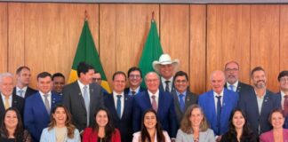ECONOMIA/SEDECTI-AM participa de reunião no Palácio do Planalto sobre políticas de investimentos e comércio exterior