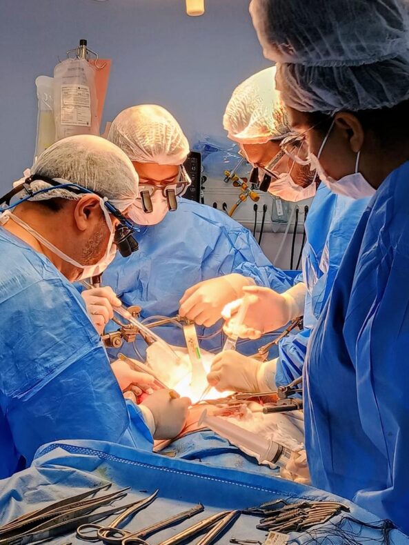 Hospital Delphina Aziz realiza cinco transplantes renais em menos de 24 horas e consolida referência em alta complexidade no Amazonas - Foto (2) (1)