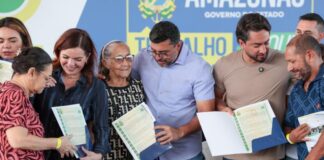 GERAL/SECT realiza atendimentos e entrega títulos definitivos durante 28ª edição do Governo Presente