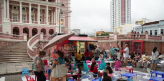 CULTURA/FESTIVAL de FÉRIAS movimenta o Largo São Sebastião no segundo dia de programação