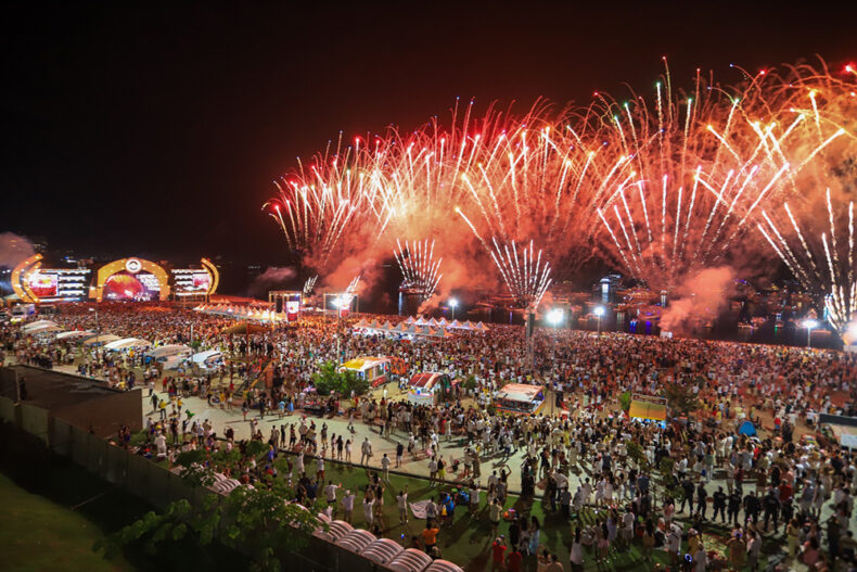 Manaus-celebra-chegada-de-2026-com-Reveillon-inclusivo-na-Ponta-Negra-1