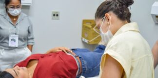 SAÚDE/Secretaria de Saúde-AM qualifica profissionais da Atenção Básica para inserção de implante contraceptivo