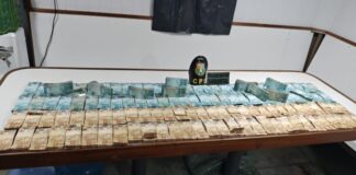 GERAL/BASE TIRADENTES: PMAM apreende R$ 1 milhão em espécie com passageiro no porto de Codajás