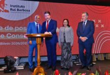 GERAL/Corregedor do TCE-AM assume Primeira Secretaria do IRB para o biênio 2026-2027