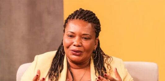 BRASIL/Ministra da Cultura defende investimento em arte e educação