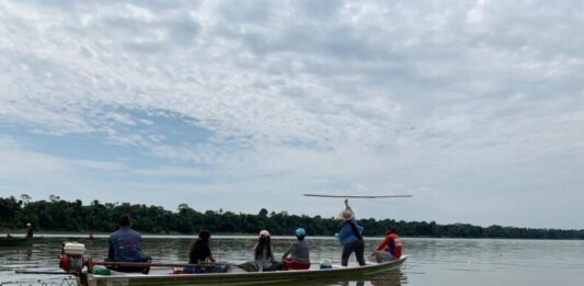 NO AMAZONAS, governo constrói Acordo de Pesca para Rio Itaparanã, em Tapauá