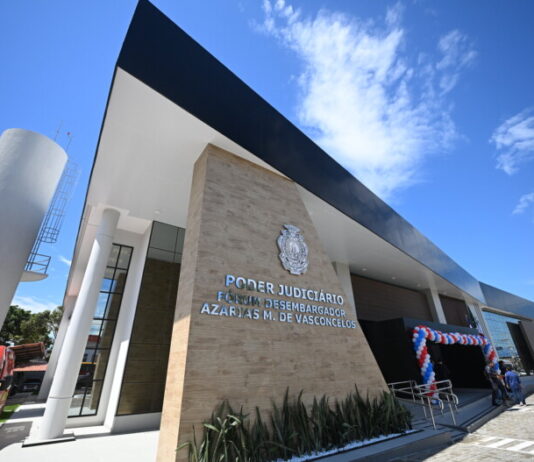 JUSTIÇA/População aprova melhorias no Fórum Azarias Menescal após mais de um mês de funcionamento da nova estrutura