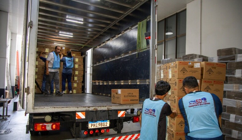 TRE-AM planeja transporte de urnas para o interior na estiagem