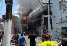 CIDADE/INCÊNDIO destrói antigo prédio do Banco da Amazônia no Centro de Manaus; imóvel tem arquitetura de Severiano Porto