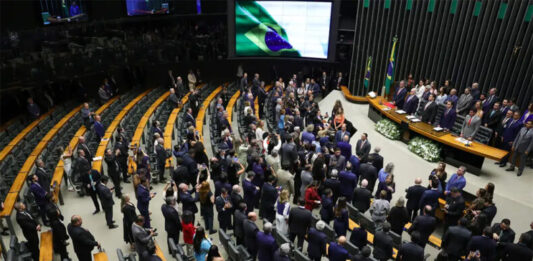 ELEIÇÕES/Cresce número de mulheres eleitas para o Congresso Nacional